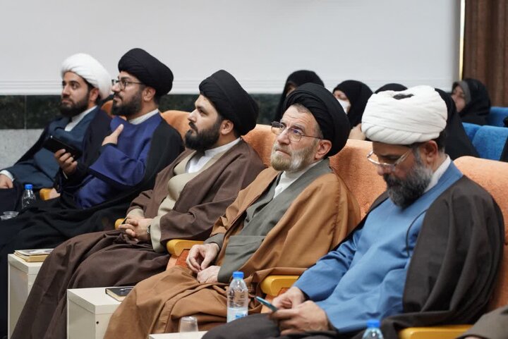 تصاویر/آیین افتتاحیه استانی حوزه معارف اسلام ناب استان لرستان