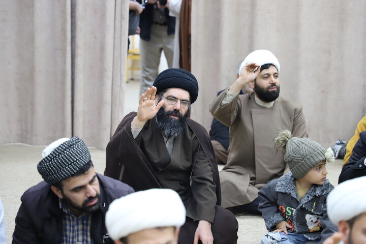 تصاویر/ تجمع طلاب،علما و روحانیون  شهر سنندج در اعتراض و انزجار از هتک حرمت به  قرآن کریم و تجدید بیعت با مقام معظم رهبری