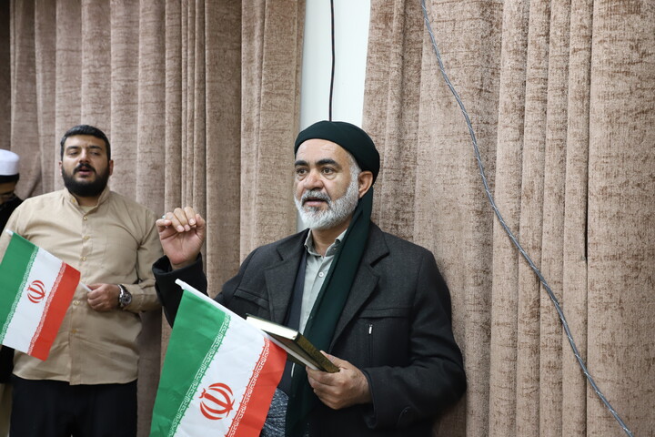 تصاویر/ تجمع طلاب،علما و روحانیون  شهر سنندج در اعتراض و انزجار از هتک حرمت به  قرآن کریم و تجدید بیعت با مقام معظم رهبری