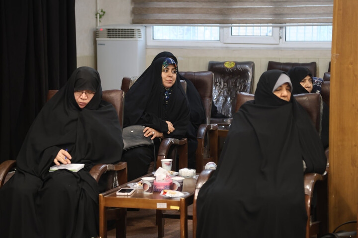 تصاویر / نهمین نشست مجمع بانوان فعال فرهنگی با نماینده ولی فقیه در استان همدان