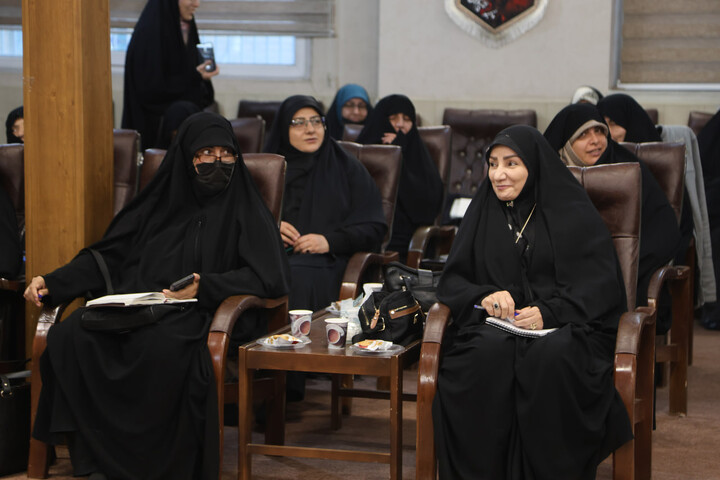 تصاویر / نهمین نشست مجمع بانوان فعال فرهنگی با نماینده ولی فقیه در استان همدان