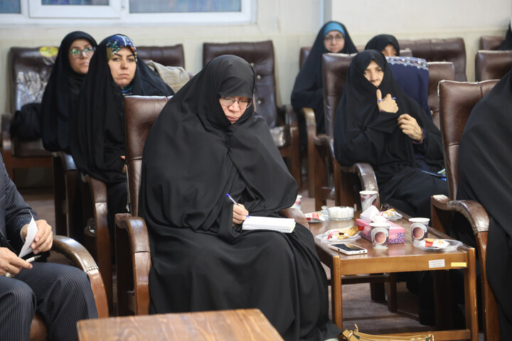 تصاویر / نهمین نشست مجمع بانوان فعال فرهنگی با نماینده ولی فقیه در استان همدان