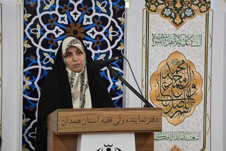 تصاویر / نهمین نشست مجمع بانوان فعال فرهنگی با نماینده ولی فقیه در استان همدان