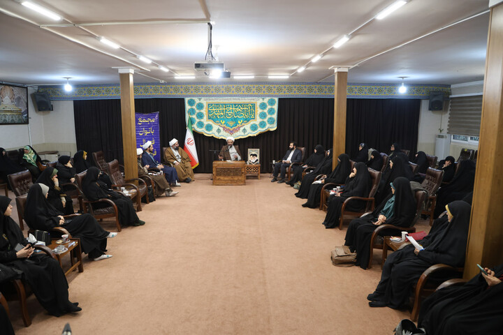 تصاویر / نهمین نشست مجمع بانوان فعال فرهنگی با نماینده ولی فقیه در استان همدان