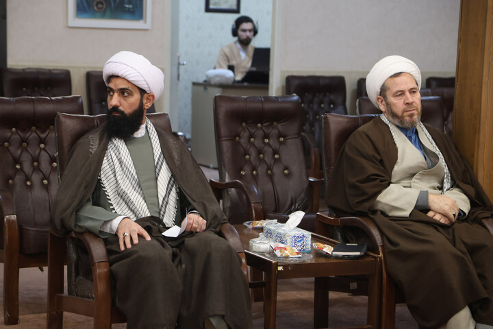 تصاویر / نشست مشترک ائمه جمعه استان همدان با مدیرکل دادگستری همدان