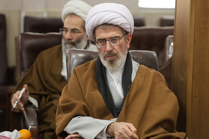 تصاویر / نشست مشترک ائمه جمعه استان همدان با مدیرکل دادگستری همدان