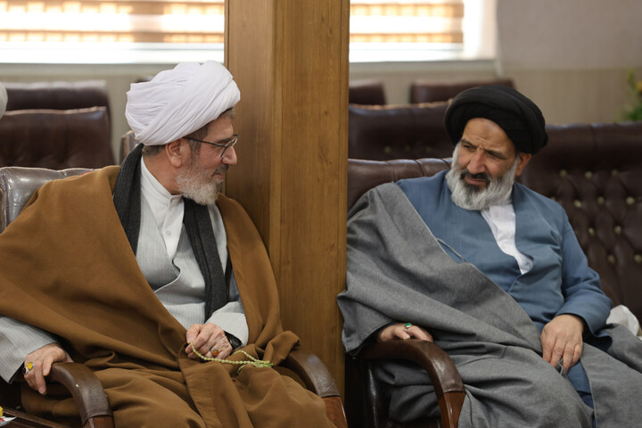 تصاویر / نشست مشترک ائمه جمعه استان همدان با مدیرکل دادگستری همدان