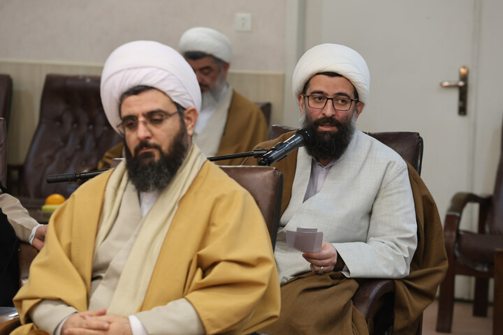 تصاویر / نشست مشترک ائمه جمعه استان همدان با مدیرکل دادگستری همدان