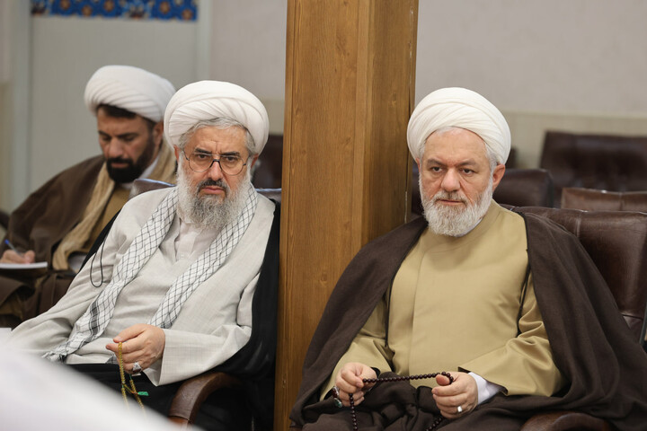 تصاویر / نشست مشترک ائمه جمعه استان همدان با مدیرکل دادگستری همدان