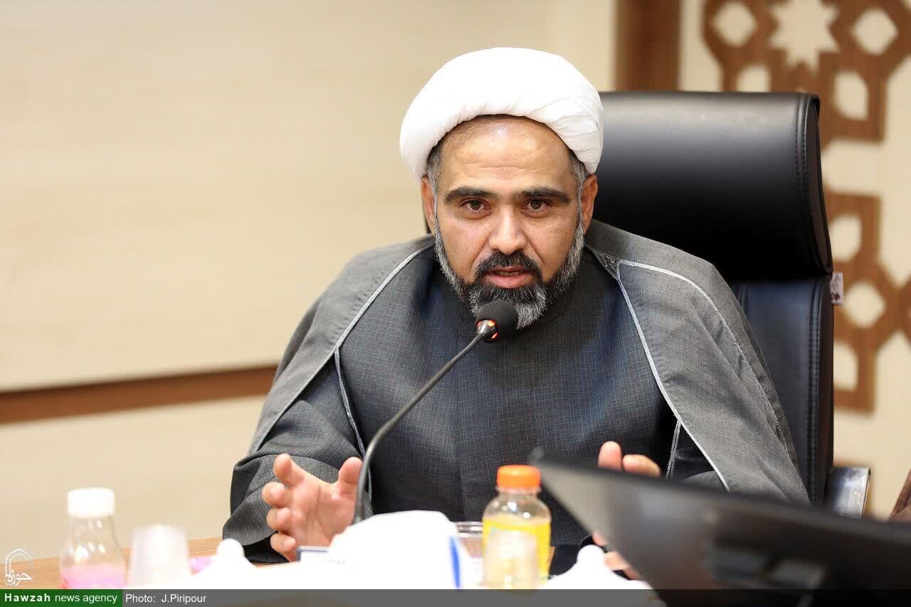 هرگونه تعدی به رهبر معظم انقلاب، اعلان جنگ با جهان اسلام است