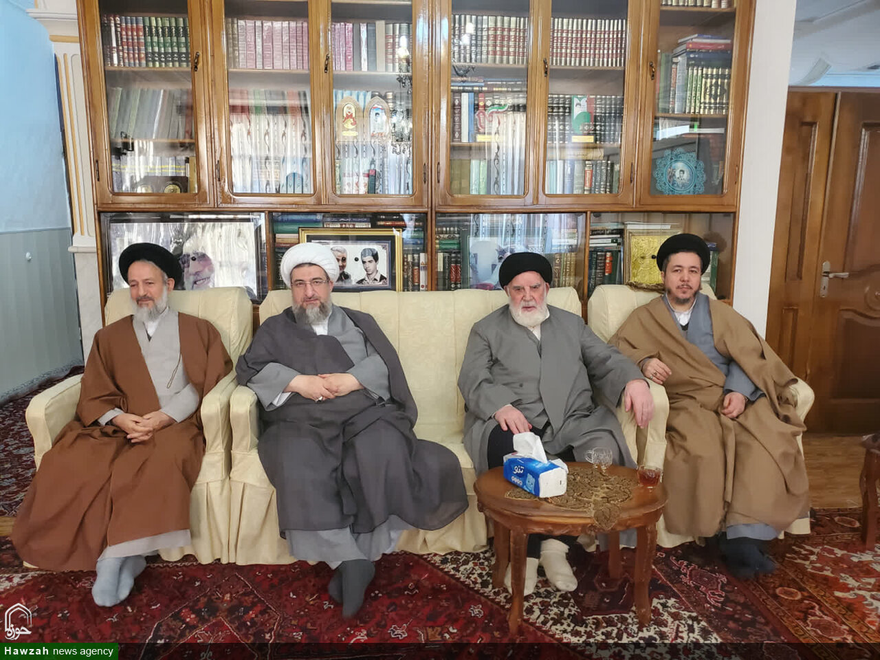 دیدار نماینده ولی فقیه در استان آذربایجان شرقی با علمای پیشکسوت + عکس