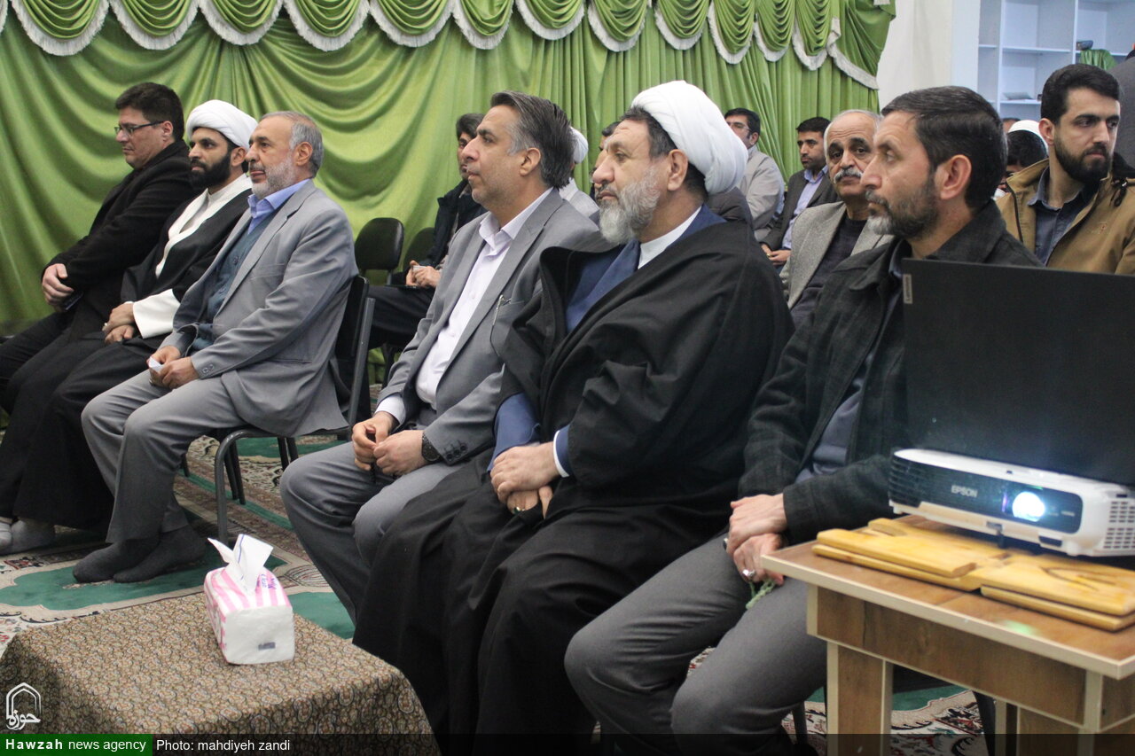 تصاویر/ گردهمایی ارکان مساجد شهر کرمان جهت هم اندیشی ویژه برنامه های ایام الله دهه فجر