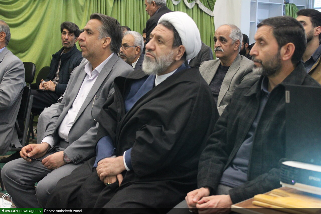 تصاویر/ گردهمایی ارکان مساجد شهر کرمان جهت هم اندیشی ویژه برنامه های ایام الله دهه فجر