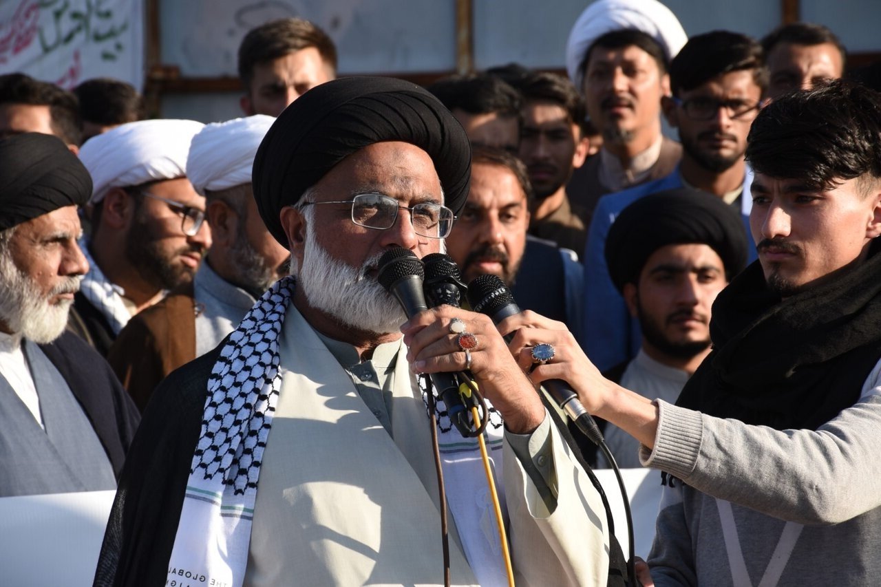 सुप्रीम लीडर को नुकसान पहुंचाने की कोशिशों को खुला युद्ध माना जाएगा: अल्लामा सय्यद हसनैन गरदेज़ी