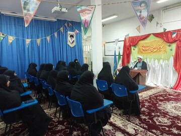 تأکید بر اهمیت انتظار و جایگاه امت آخرالزمان در نشست اخلاقی مدرسه علمیه مهدیه خنداب