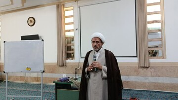 عدالت اجتماعی و حمایت از مستضعفان، گام نخست در منظومه فکری امام خمینی(ره) بود+تصاویر