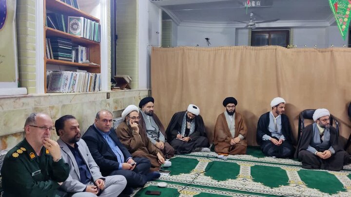 تصاویر/ همایش ائمه جماعات و مبلغین شهرستان لنگرود در محکومیت اغتشاشات اخیر.