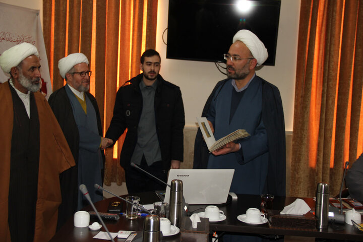 تصاویر / تجلیل از برگزیدگان مسابقات علمی استانی طلاب حوزه علمیه قزوین