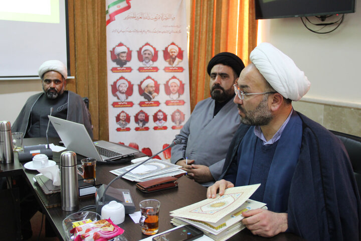 تصاویر / تجلیل از برگزیدگان مسابقات علمی استانی طلاب حوزه علمیه قزوین