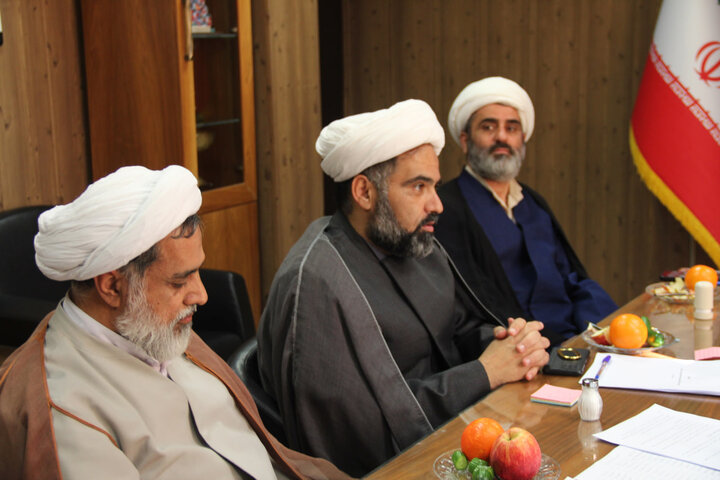 تصاویر / انعقاد تفاهم نامه بین حوزه علمیه قزوین و سازمان جمعیت هلال احمر استان قزوین