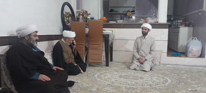 تصاویر / دیدار جمعی از مدیران حوزه علمیه زنجان با مجروحان اغتشاشات اخیر در هیدج