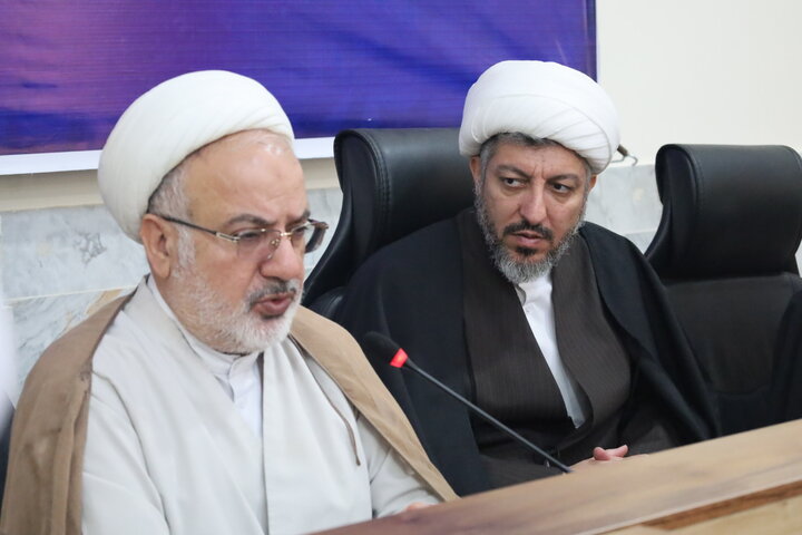 تصاویر/نشست صمیمی مدیران مدارس علمیه استان با مسئول حوزه مدیریت حوزه‌های علمیه کشور