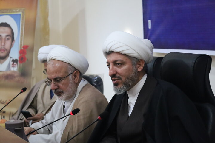 تصاویر/نشست صمیمی مدیران مدارس علمیه استان با مسئول حوزه مدیریت حوزه‌های علمیه کشور