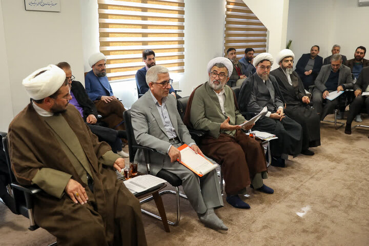 تصاویر / جلسه ستاد گرامیداشت دهه فجر انقلاب اسلامی با حضور امام جمعه قزوین