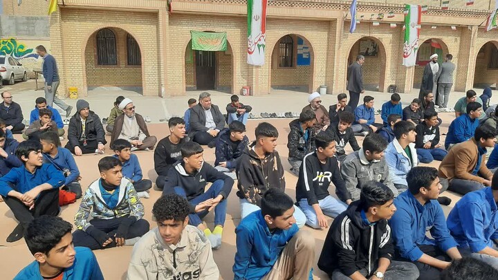حضور نماینده ولی فقیه خوزستان در جمع دانش آموزان شهرستان کارون