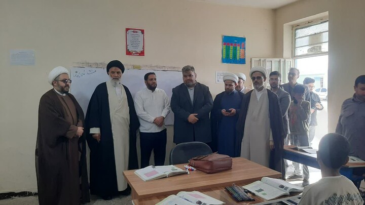 حضور نماینده ولی فقیه خوزستان در جمع دانش آموزان شهرستان کارون