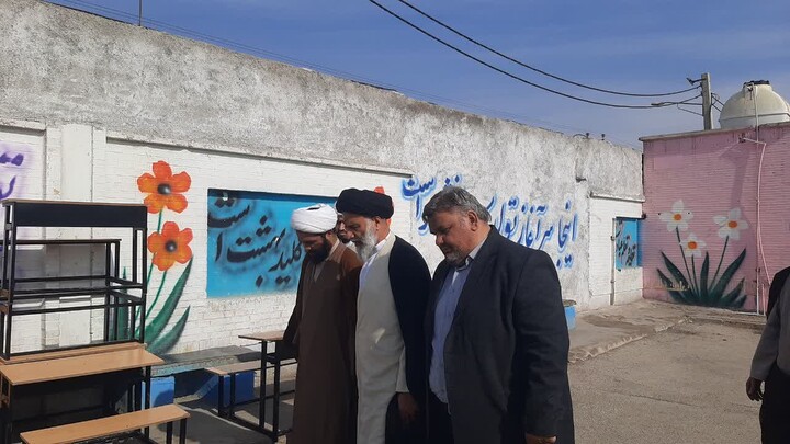 حضور نماینده ولی فقیه خوزستان در جمع دانش آموزان شهرستان کارون