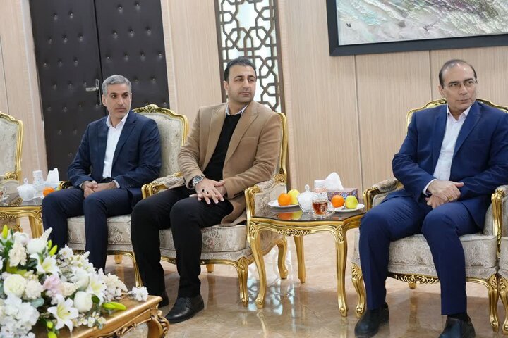 تصاویر/دیدار معاون امور استان‌های سازمان صدا و سیما با استاندار لرستان