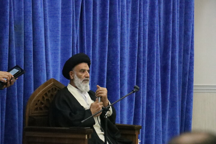 اجتماع عظیم معتمدین محلات اهواز باحضور نماینده ولی فقیه در خوزستان