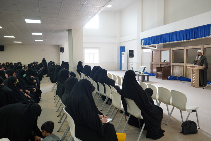 کارگاه‌های بصیرتی ویژه طلاب خواهر مدارس علمیه خواهران اهواز و کارون