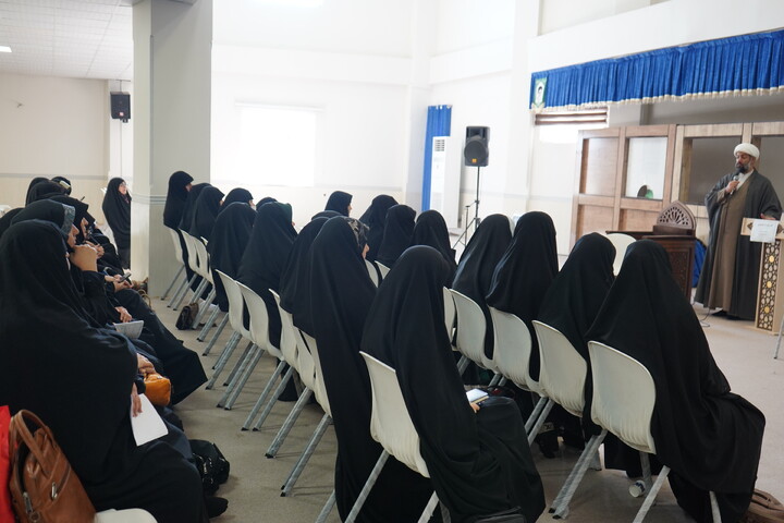 کارگاه‌های بصیرتی ویژه طلاب خواهر مدارس علمیه خواهران اهواز و کارون