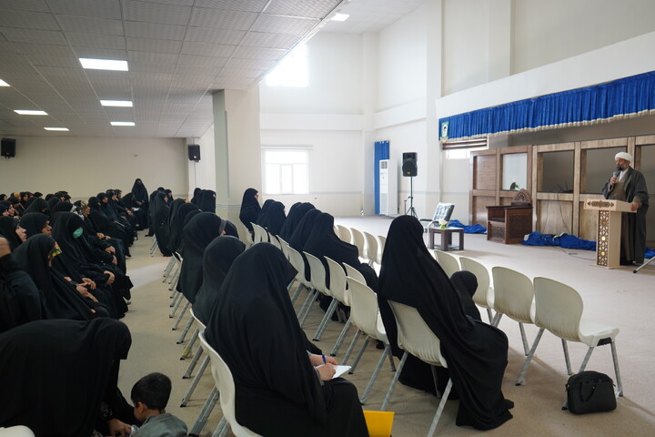 کارگاه‌های بصیرتی ویژه طلاب خواهر مدارس علمیه خواهران اهواز و کارون