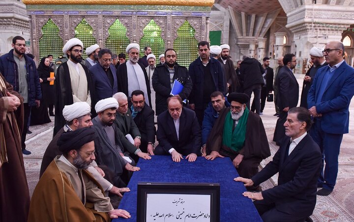 تصاویر/ تجدید میثاق اعضای شورای هماهنگی تبلیغات اسلامی با آرمان‌های امام خمینی(ره)