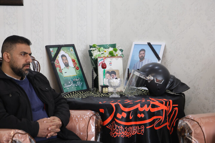 تصاویر / حضور نماینده ولی فقیه دراستان همدان در منزل شهید بخشیان