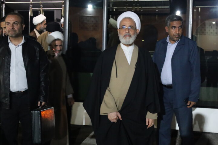 تصاویر/ ورود آیت‌الله اعرافی به بندرعباس