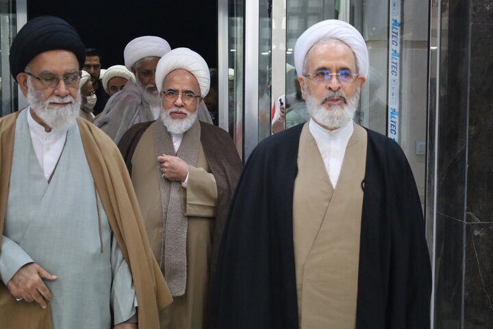 تصاویر/ ورود آیت‌الله اعرافی به بندرعباس