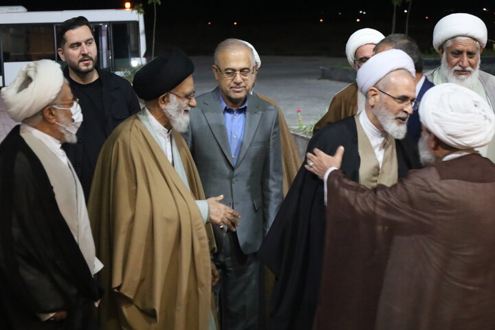 تصاویر/ ورود آیت‌الله اعرافی به بندرعباس