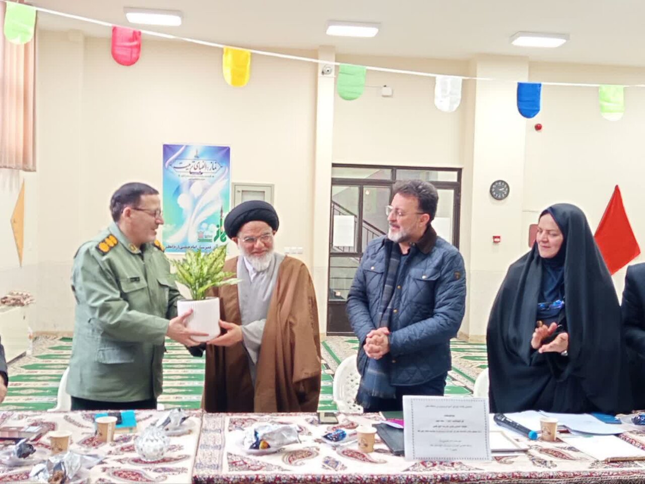 پیشرفت آموزشی و تربیتی دانش‌آموزان نیازمند همدلی همه نهادها است