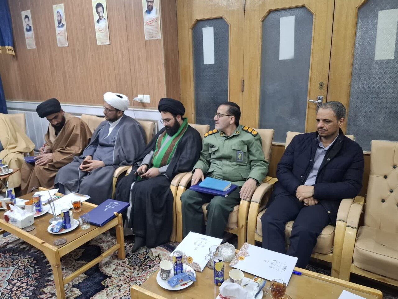 سومین جلسه قرارگاه پشتیبانی امور مساجد منطقه کاشان برگزار شد+ تصاویر