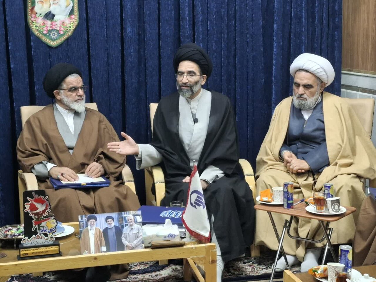 سومین جلسه قرارگاه پشتیبانی امور مساجد منطقه کاشان برگزار شد+ تصاویر