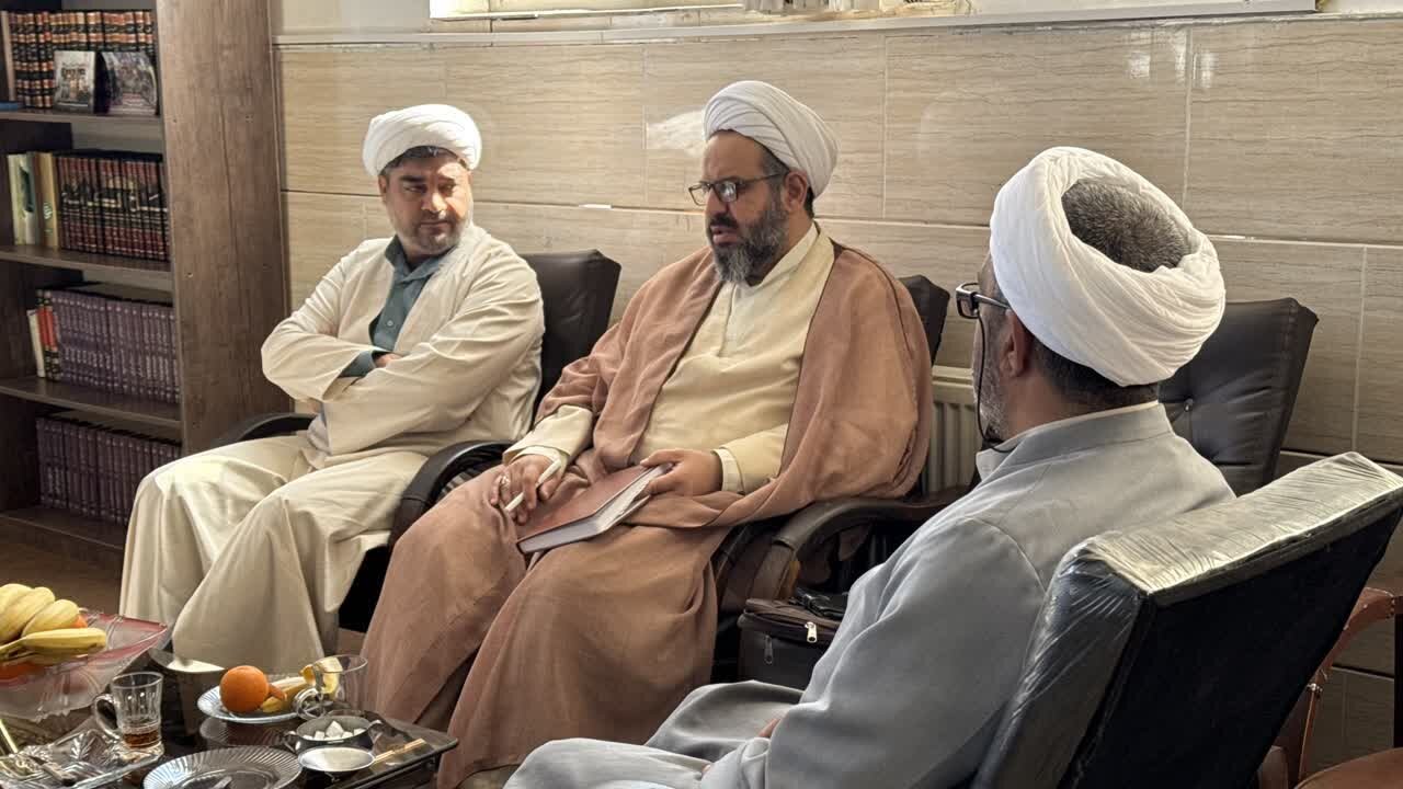 بازدید مدیر حوزه علمیه کرمان از مدرسه علمیه امام حسن مجتبی(ع) رفسنجان+تصاویر