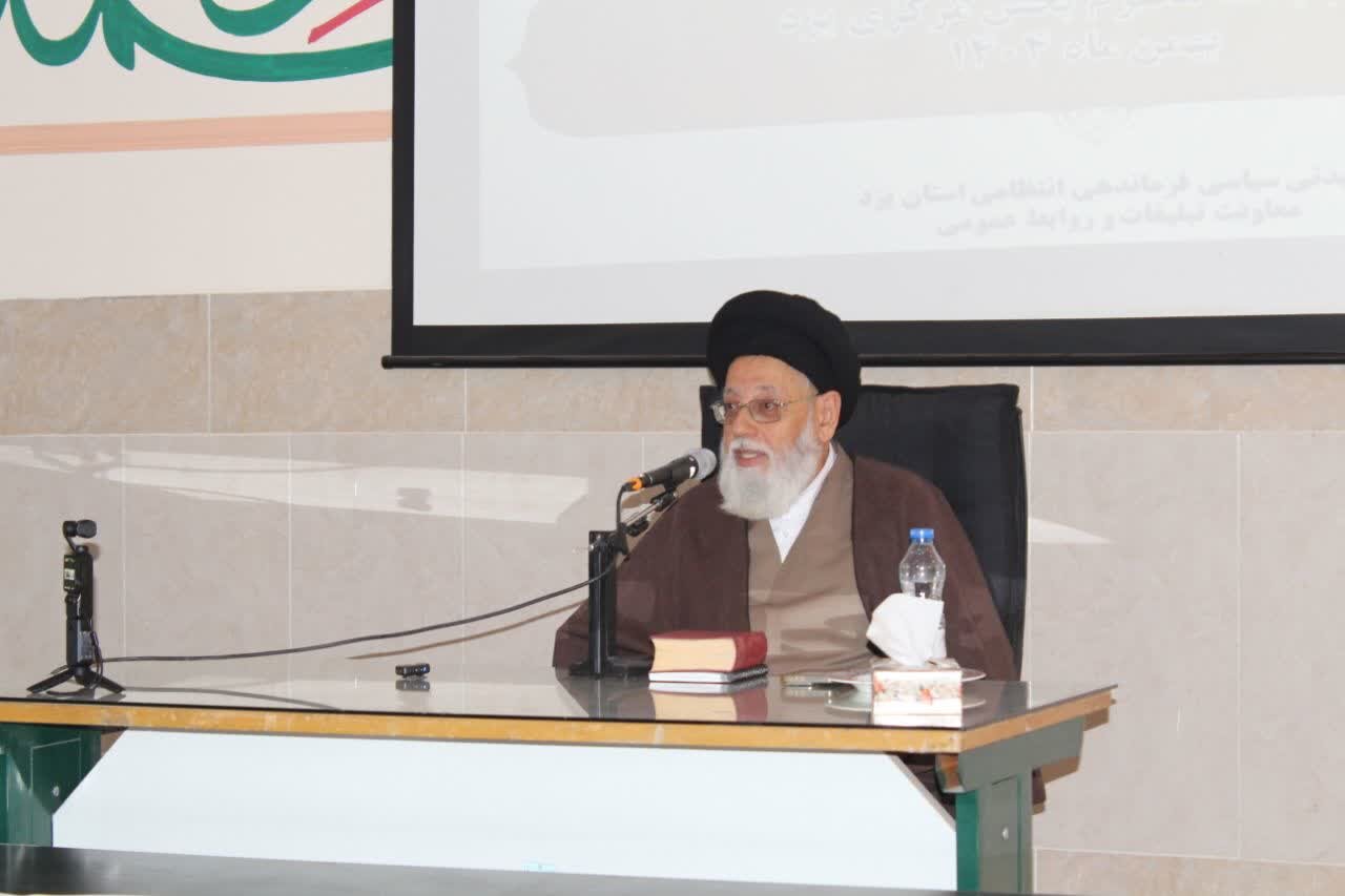 انس کارکنان فراجا با قرآن کریم و نهج‌البلاغه، پشتوانه‌ای برای انجام مأموریت‌ها