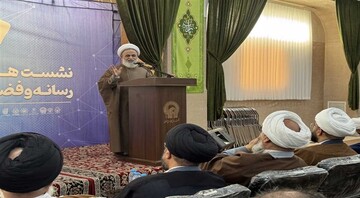 اصلاح نگرش‌ها، کلید بازسازی ارتباط جامعه با دین است