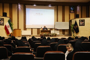 آغاز به کار دوره آموزشی مدیران بدو خدمت مدارس علمیه خواهران کشور در قم+ تصاویر