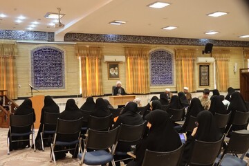 تصاویر/دیدار رئیس شورای سیاست‌گذاری ائمه جمعه کشور، با خانواده‌های ائمه جمعه استان ایلام