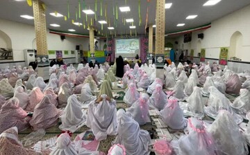 تصاویر/ جشن تکلیف دانش‌آموزان دختر در شهرستان دهلران